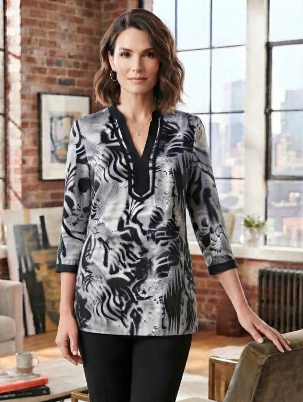 Essentials by Milano Black White Abstract Animal Print 3/4 Sleeve Top Sz M